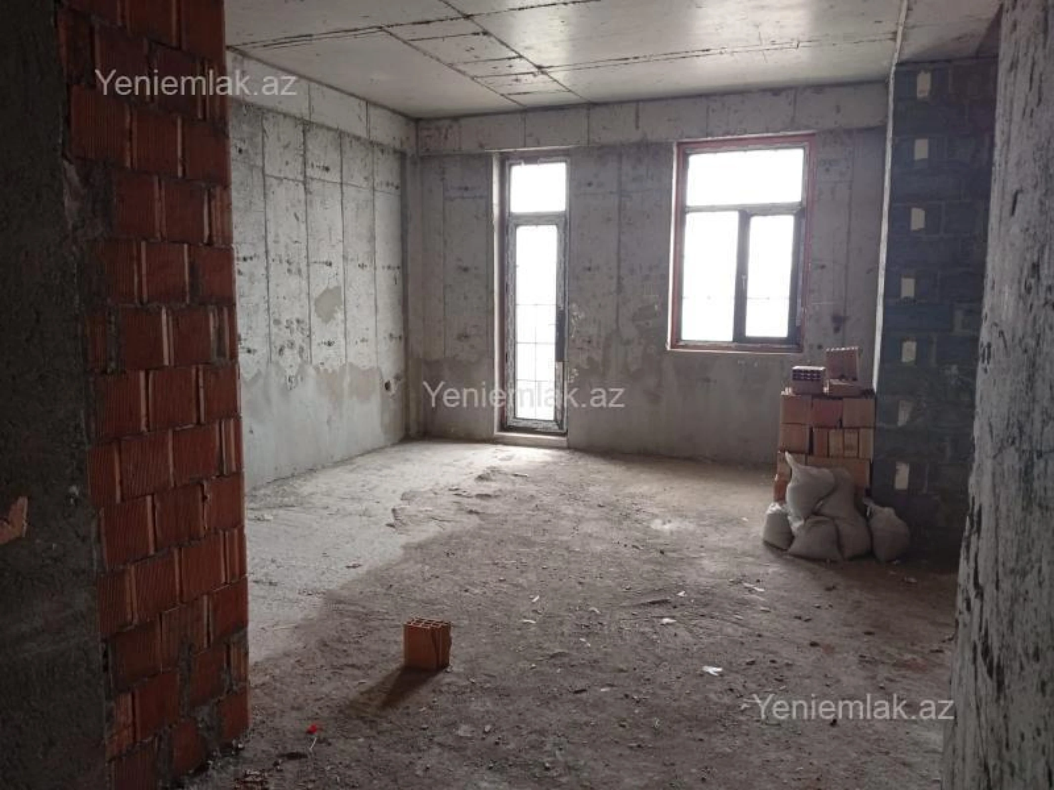 Satılır 2 otaqlı yeni tikili 76 m²