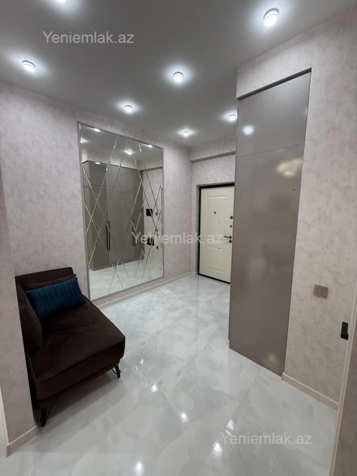 Satılır 2 otaqlı yeni tikili 65 m²