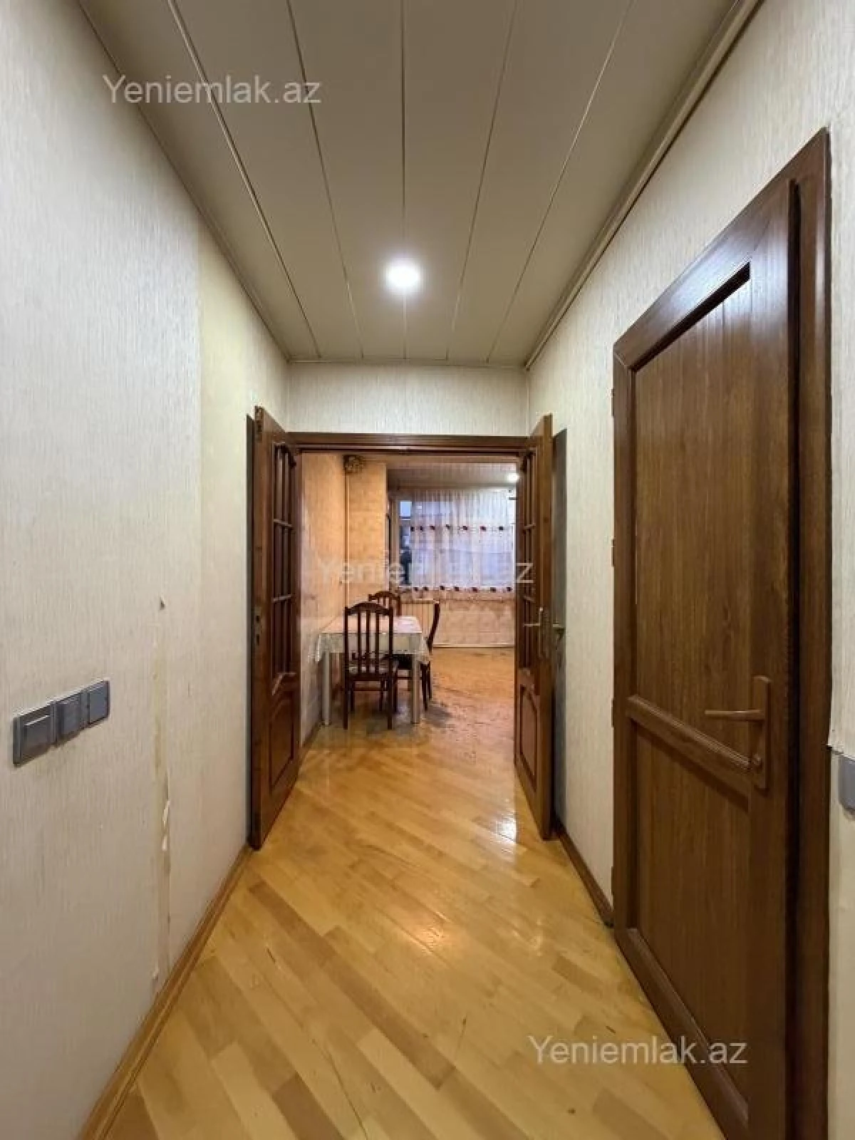 Satılır 3 otaqlı köhnə tikili 100 m²