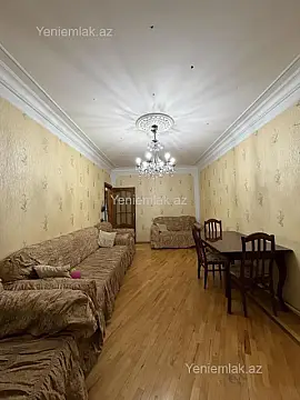 Satılır 3 otaqlı köhnə tikili 100 m²