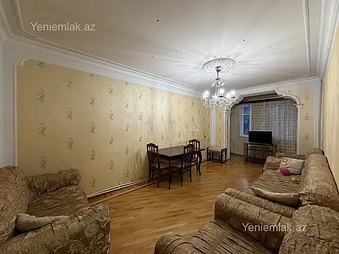 Satılır 3 otaqlı köhnə tikili 100 m²