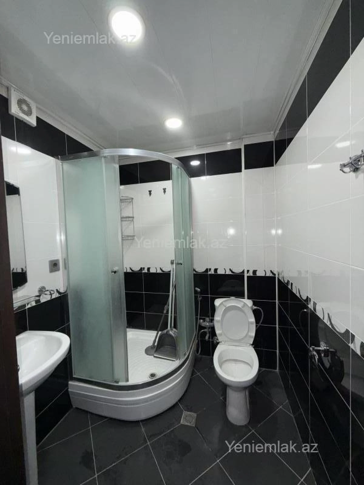 Satılır 3 otaqlı yeni tikili 110 m²