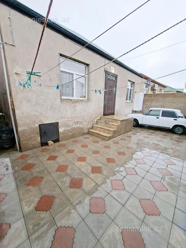 Satılır 3 otaqlı həyət evi 130 m²