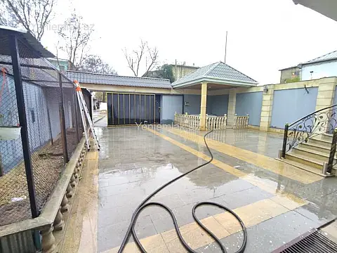 Satılır 6 otaqlı həyət evi 220 m²