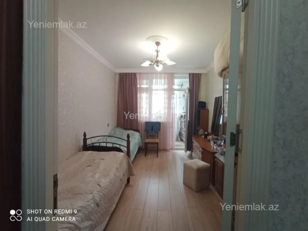Satılır 3 otaqlı köhnə tikili 80 m²