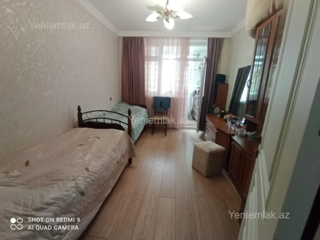 Satılır 3 otaqlı köhnə tikili 80 m²