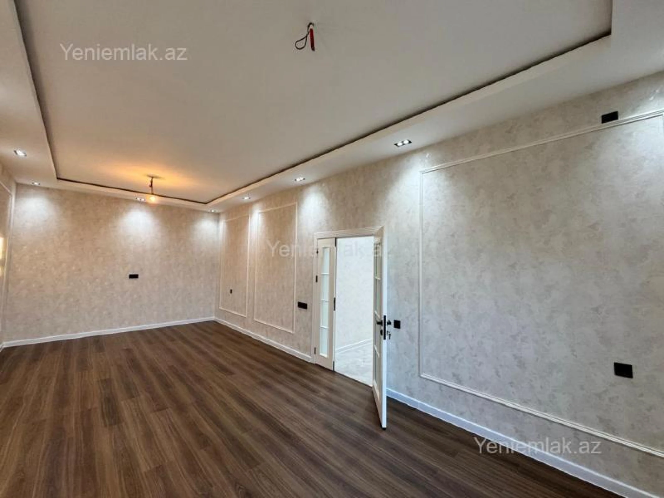 Satılır 5 otaqlı həyət evi 200 m²