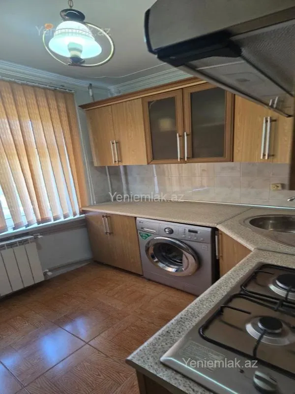 Satılır 3 otaqlı köhnə tikili 64 m²