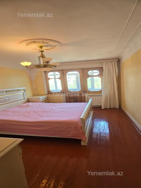 Satılır 3 otaqlı köhnə tikili 64 m²