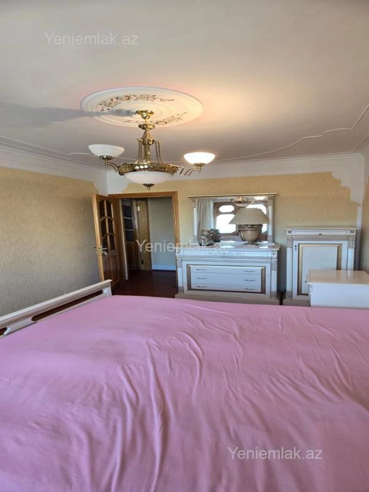 Satılır 3 otaqlı köhnə tikili 64 m²