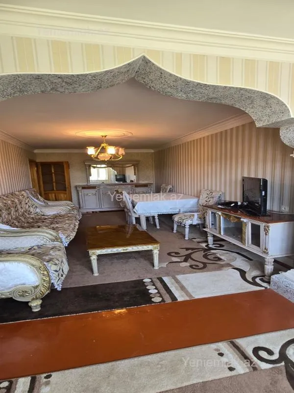 Satılır 3 otaqlı köhnə tikili 64 m²