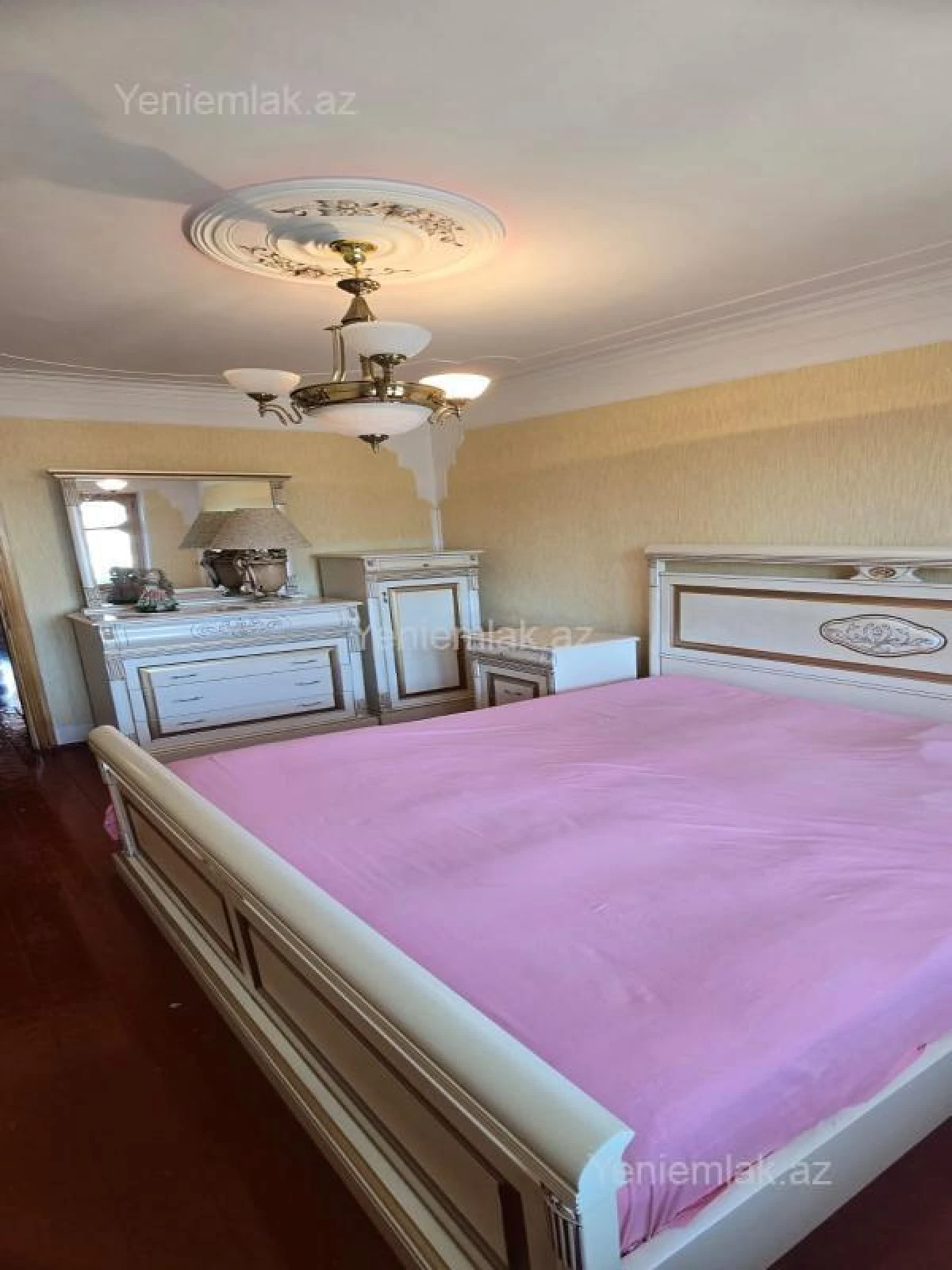 Satılır 3 otaqlı köhnə tikili 64 m²