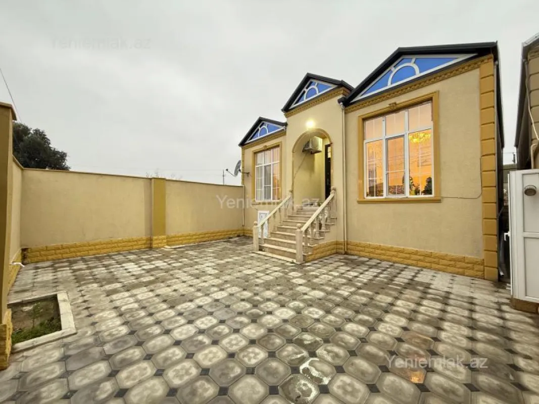Satılır 3 otaqlı həyət evi 100 m²