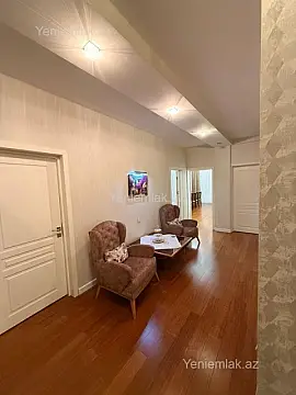 Satılır 3 otaqlı yeni tikili 135 m²