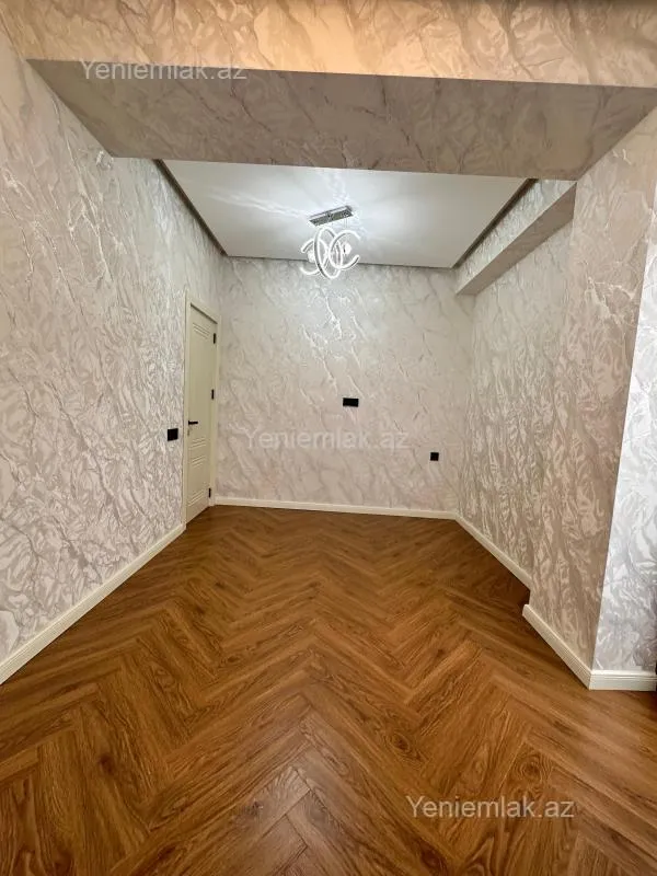 Satılır 3 otaqlı yeni tikili 110 m²