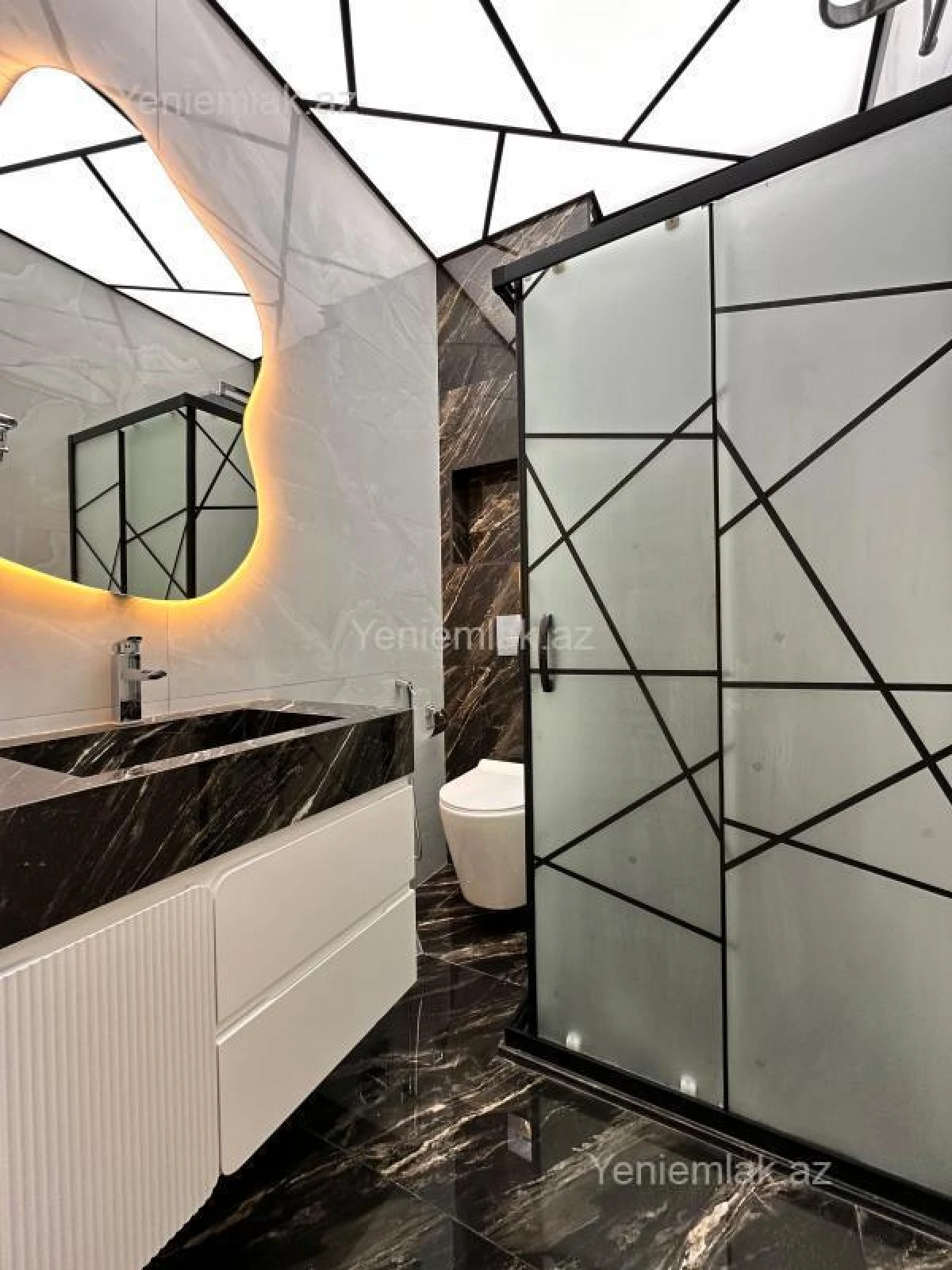 Satılır 3 otaqlı yeni tikili 110 m²