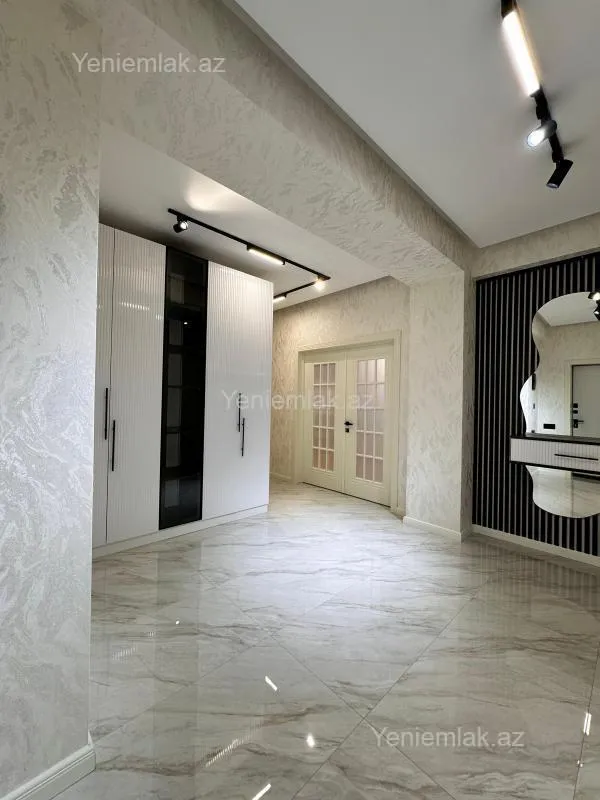 Satılır 3 otaqlı yeni tikili 110 m²