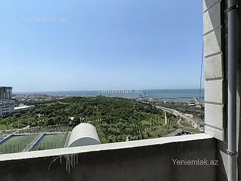 Satılır 4 otaqlı yeni tikili 180 m²