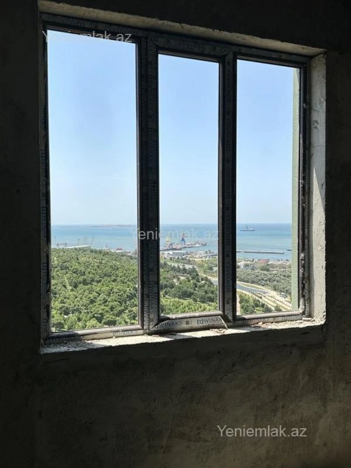 Satılır 4 otaqlı yeni tikili 180 m²