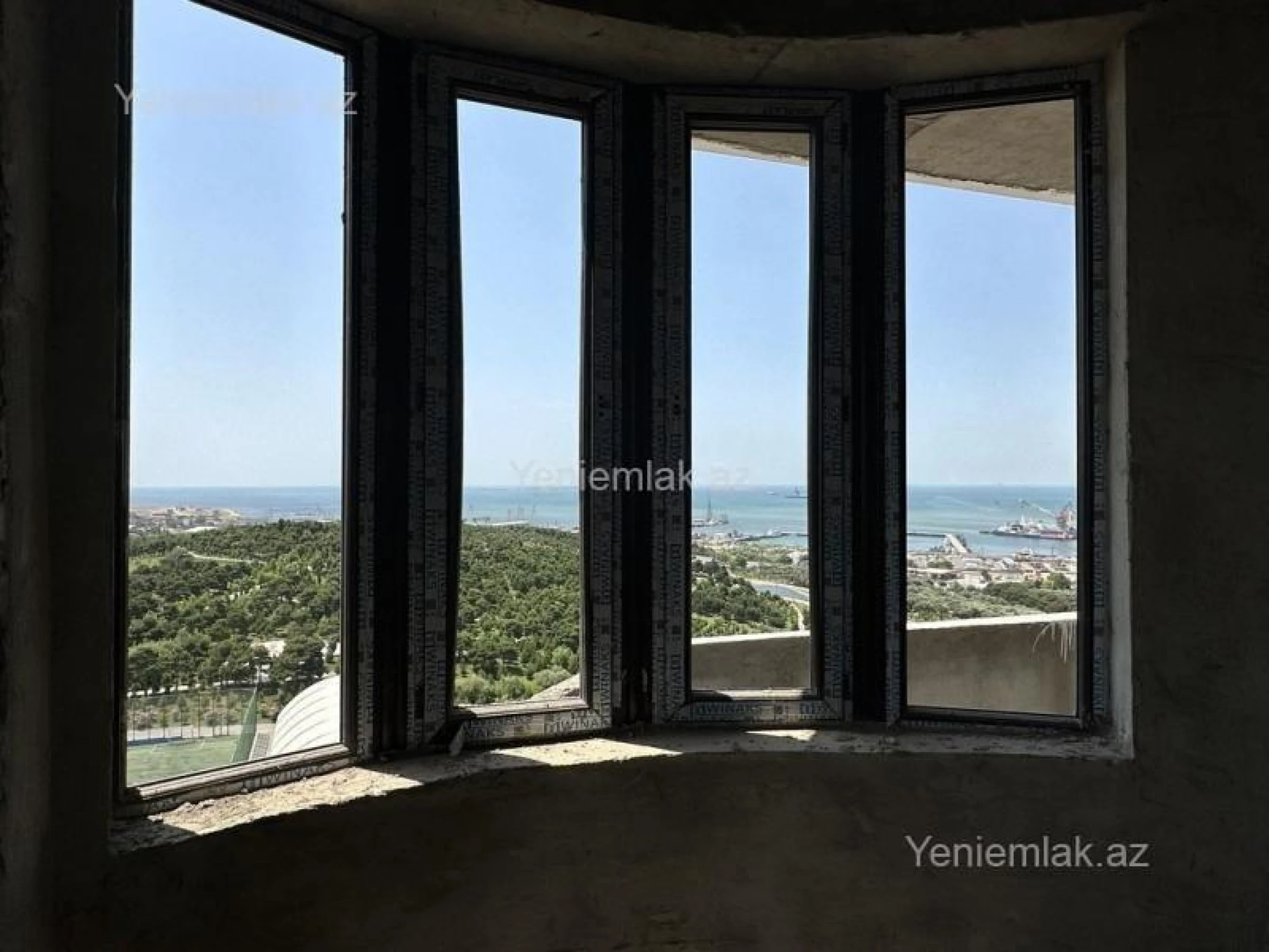 Satılır 4 otaqlı yeni tikili 180 m²