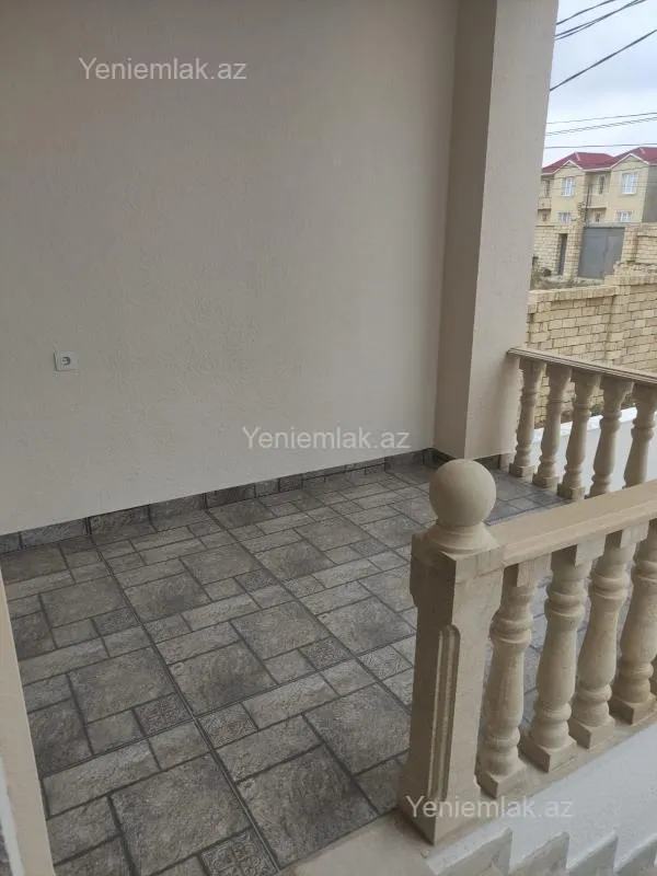 Satılır 5 otaqlı həyət evi 100 m²