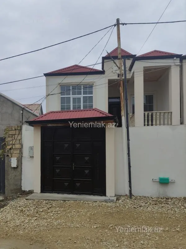 Satılır 5 otaqlı həyət evi 100 m²