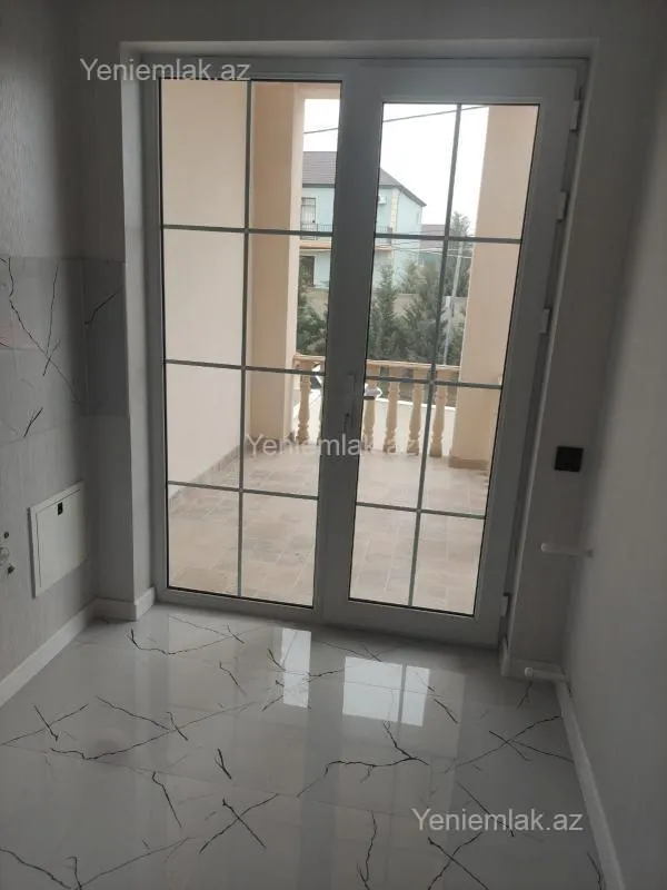 Satılır 5 otaqlı həyət evi 100 m²