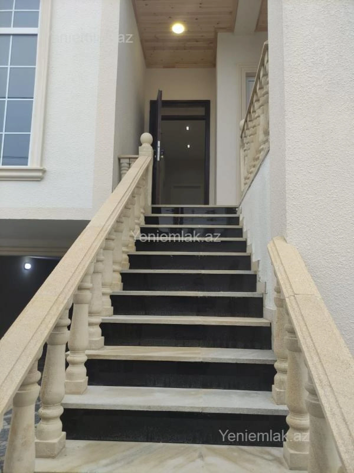 Satılır 5 otaqlı həyət evi 100 m²