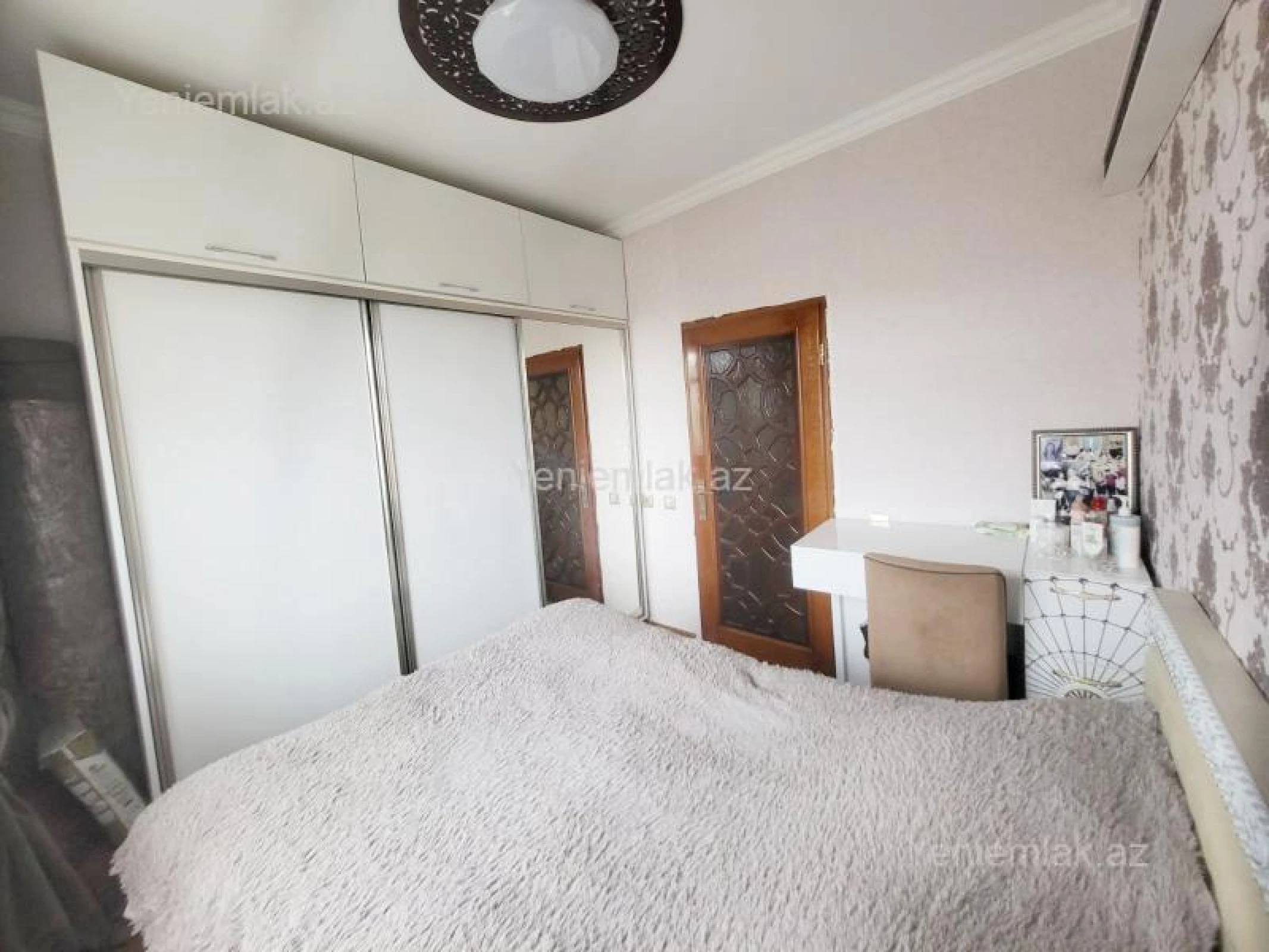 Satılır 3 otaqlı köhnə tikili 80 m²