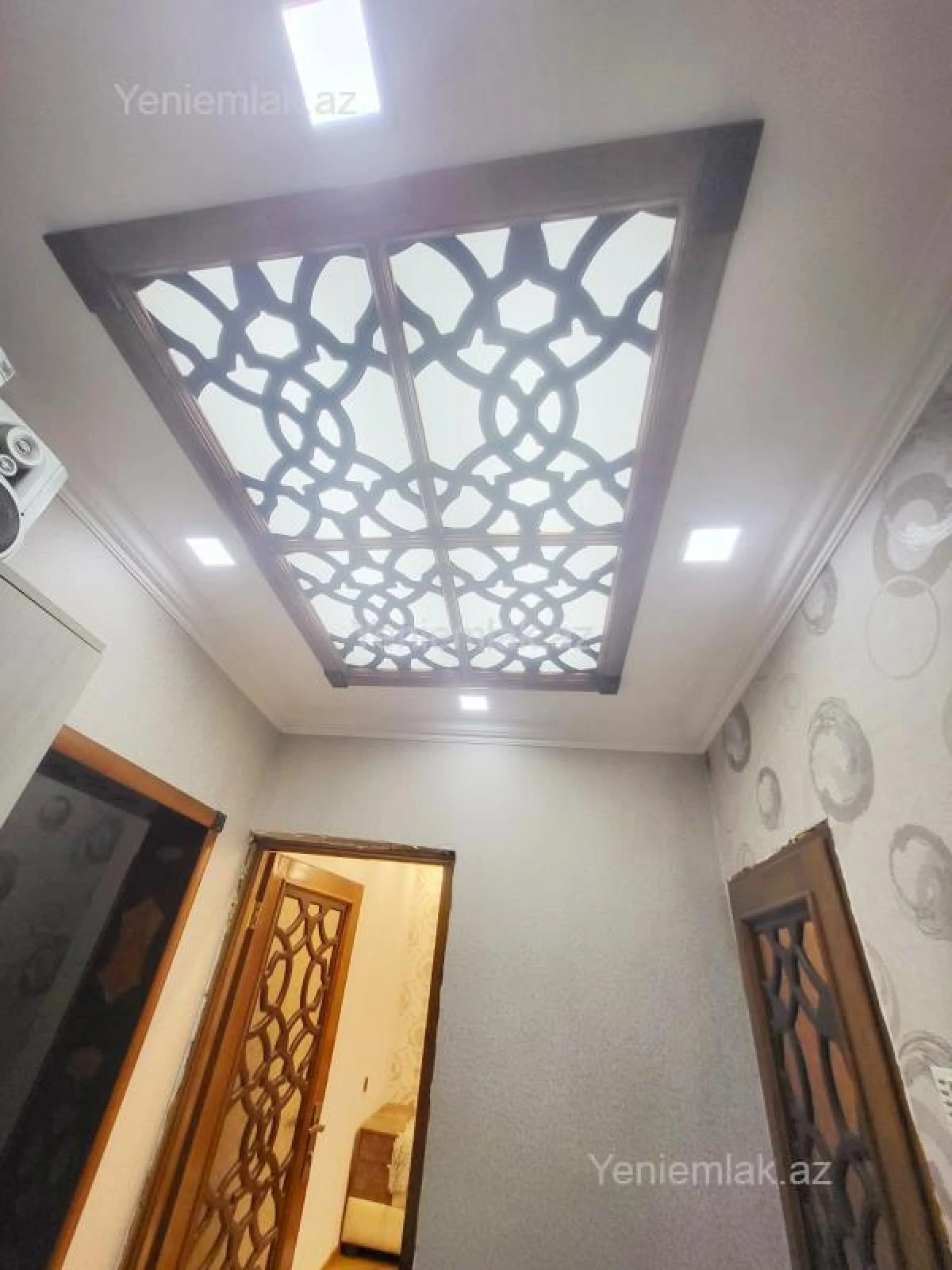 Satılır 3 otaqlı köhnə tikili 80 m²