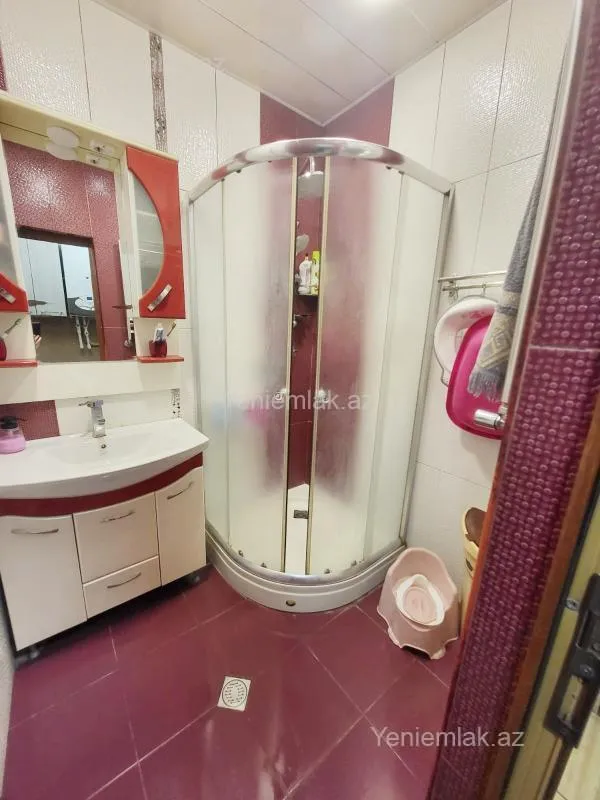 Satılır 3 otaqlı köhnə tikili 80 m²