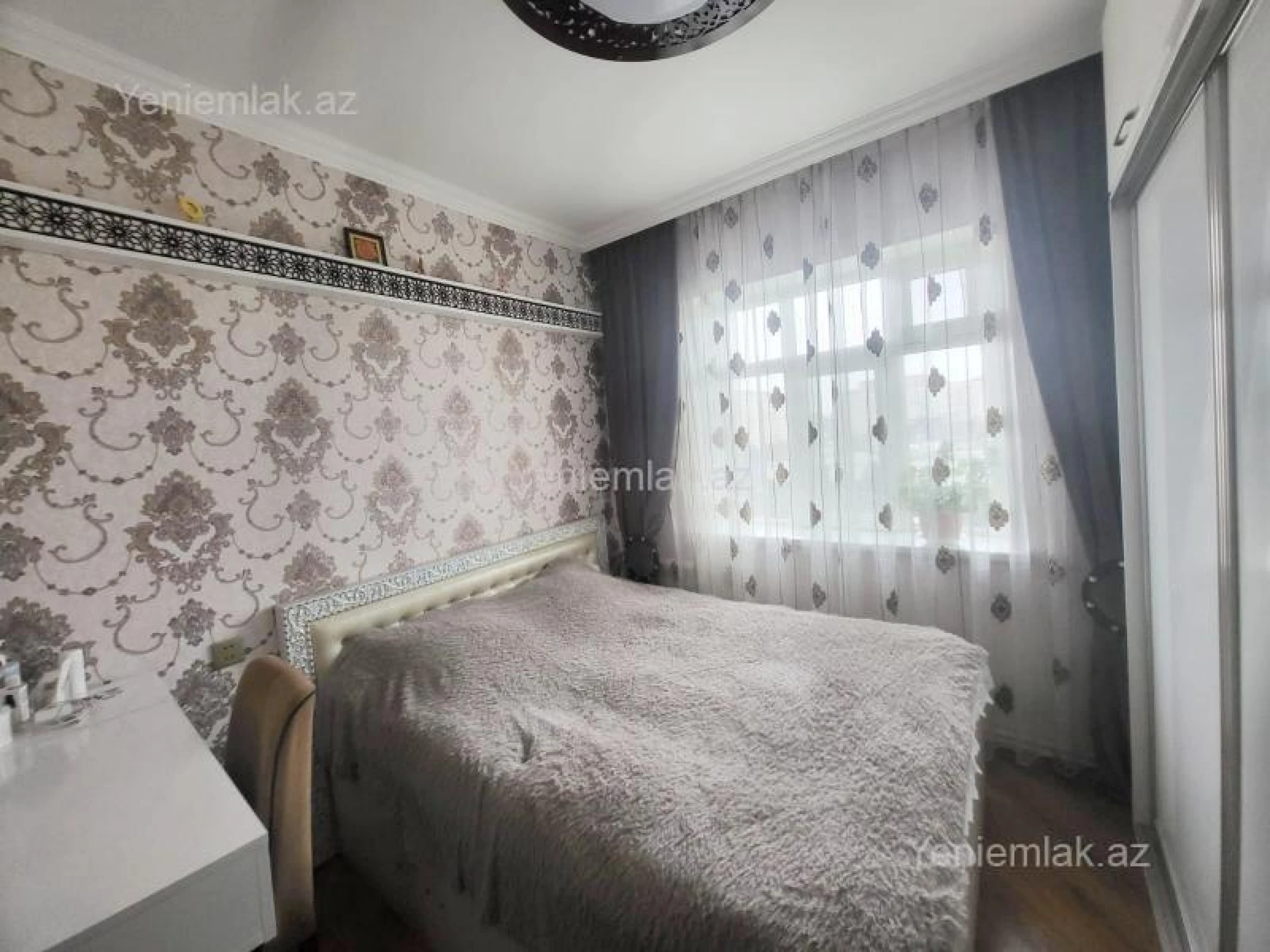 Satılır 3 otaqlı köhnə tikili 80 m²