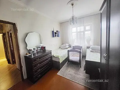 Satılır 3 otaqlı köhnə tikili 80 m²