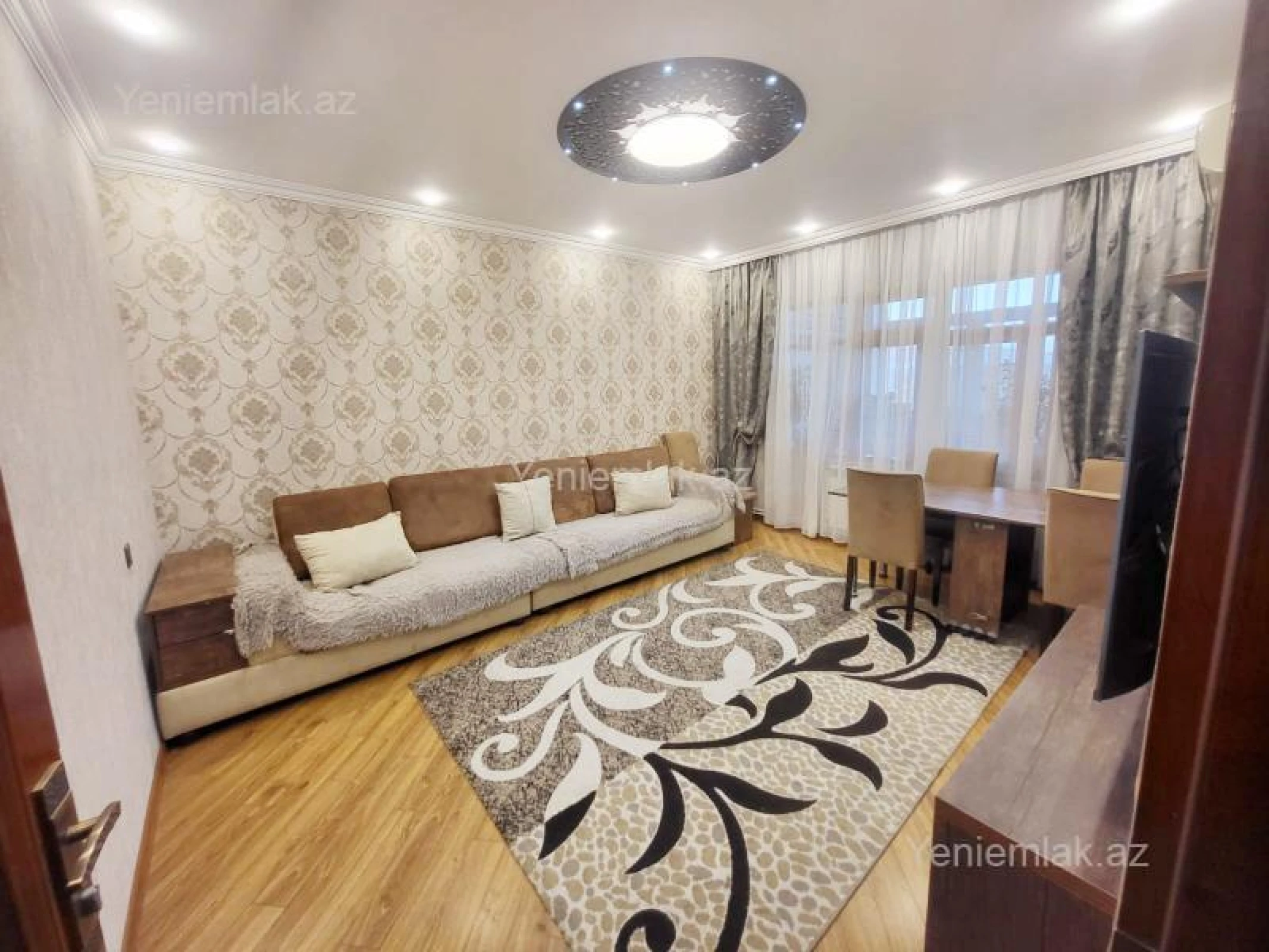 Satılır 3 otaqlı köhnə tikili 80 m²