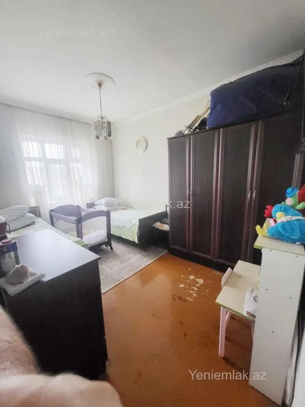 Satılır 3 otaqlı köhnə tikili 80 m²
