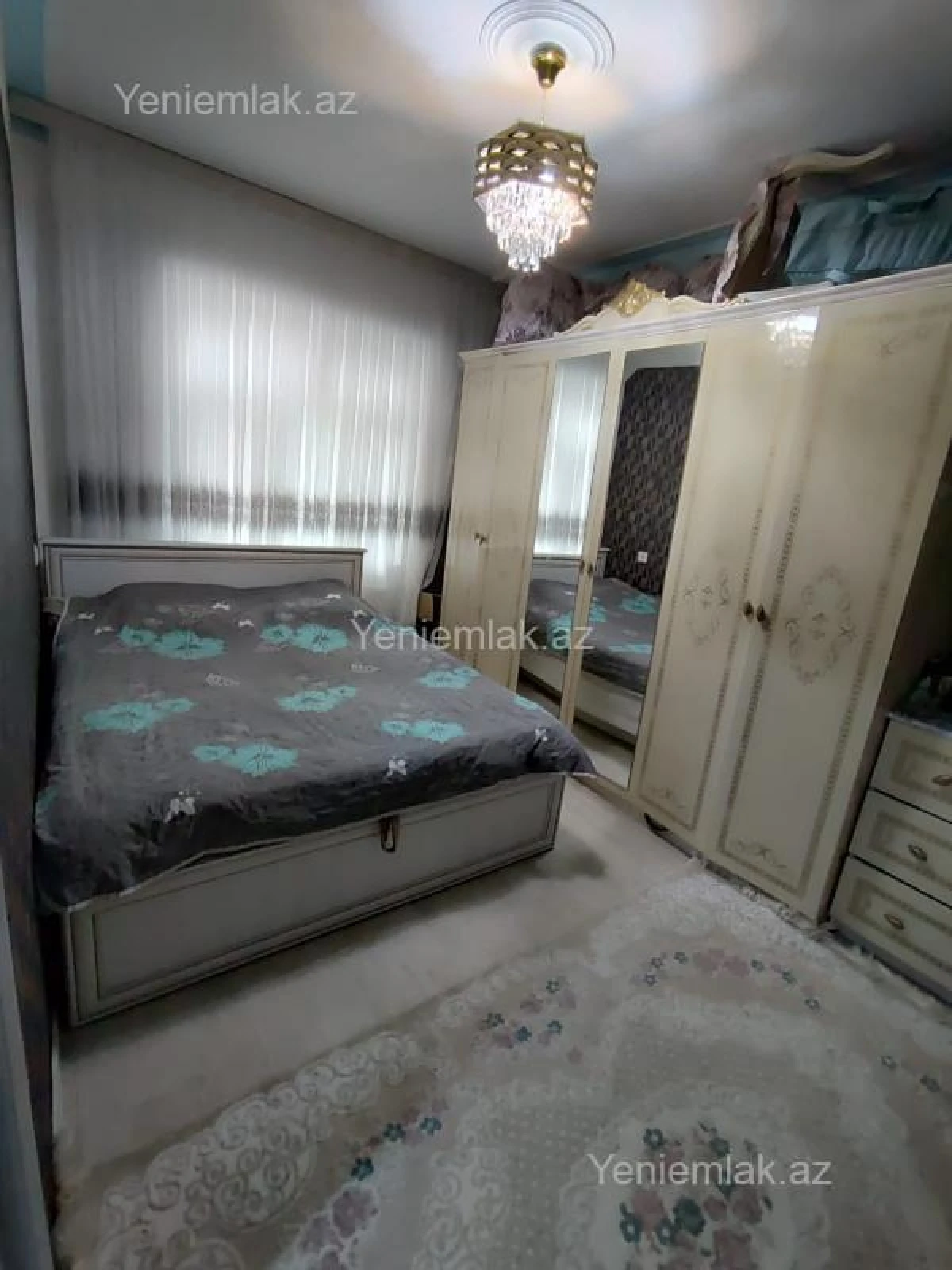Satılır 4 otaqlı köhnə tikili 82 m²