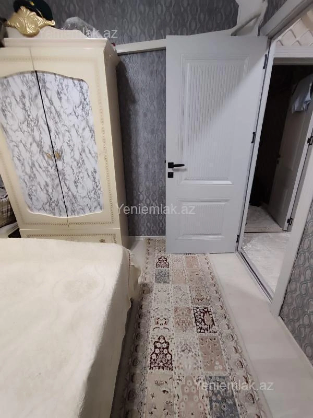 Satılır 4 otaqlı köhnə tikili 82 m²