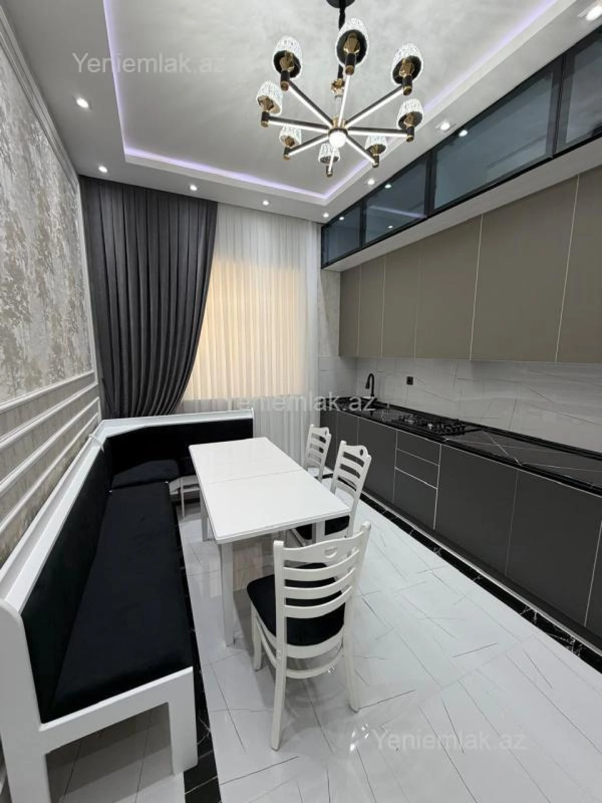 Satılır 4 otaqlı həyət evi 240 m²