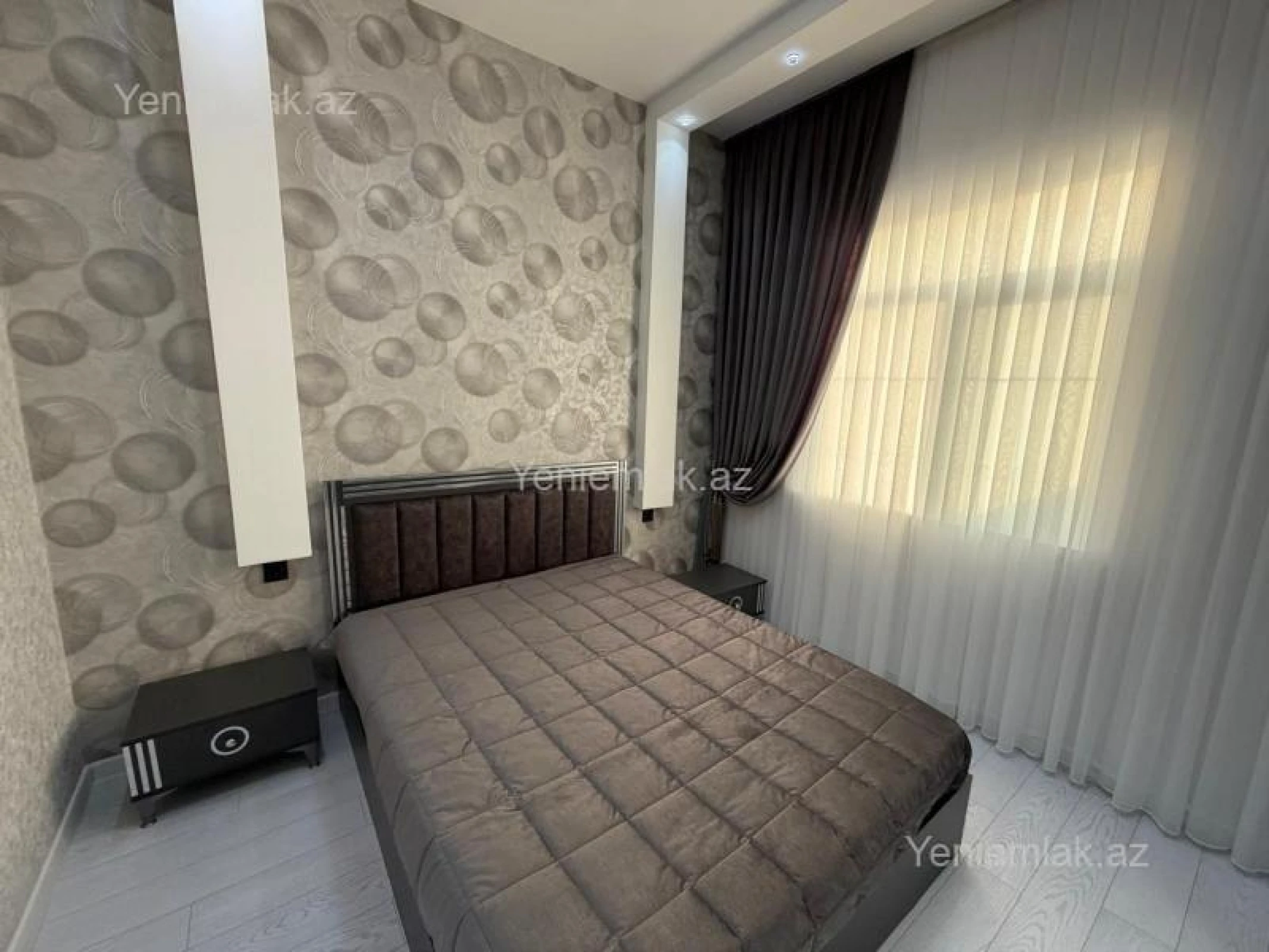 Satılır 4 otaqlı həyət evi 240 m²