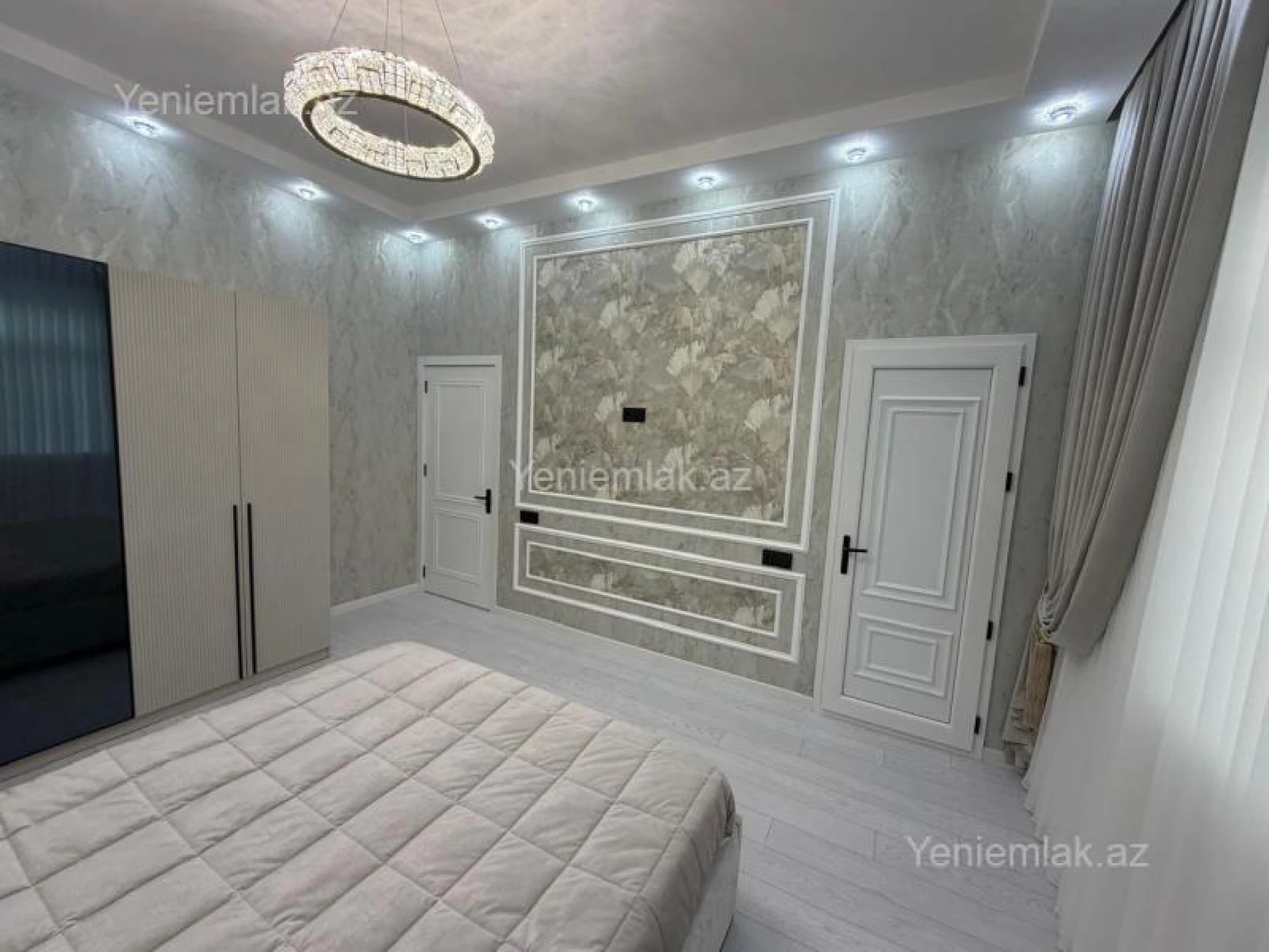 Satılır 4 otaqlı həyət evi 240 m²