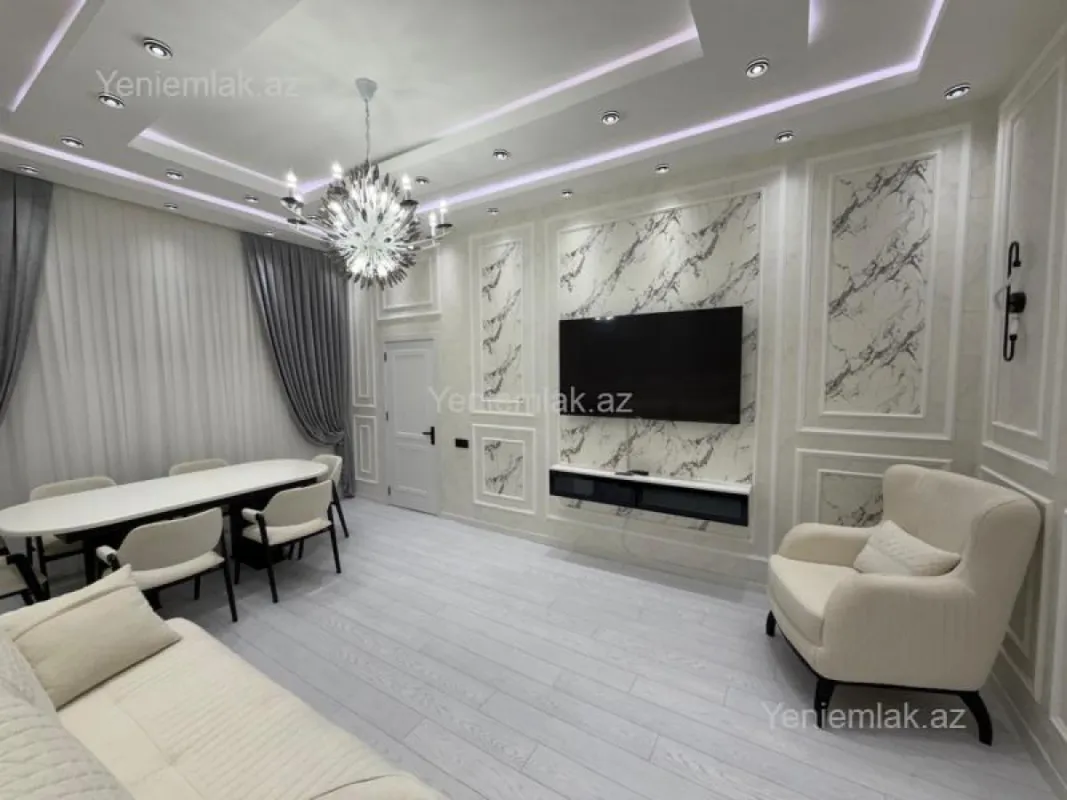 Satılır 4 otaqlı həyət evi 240 m²