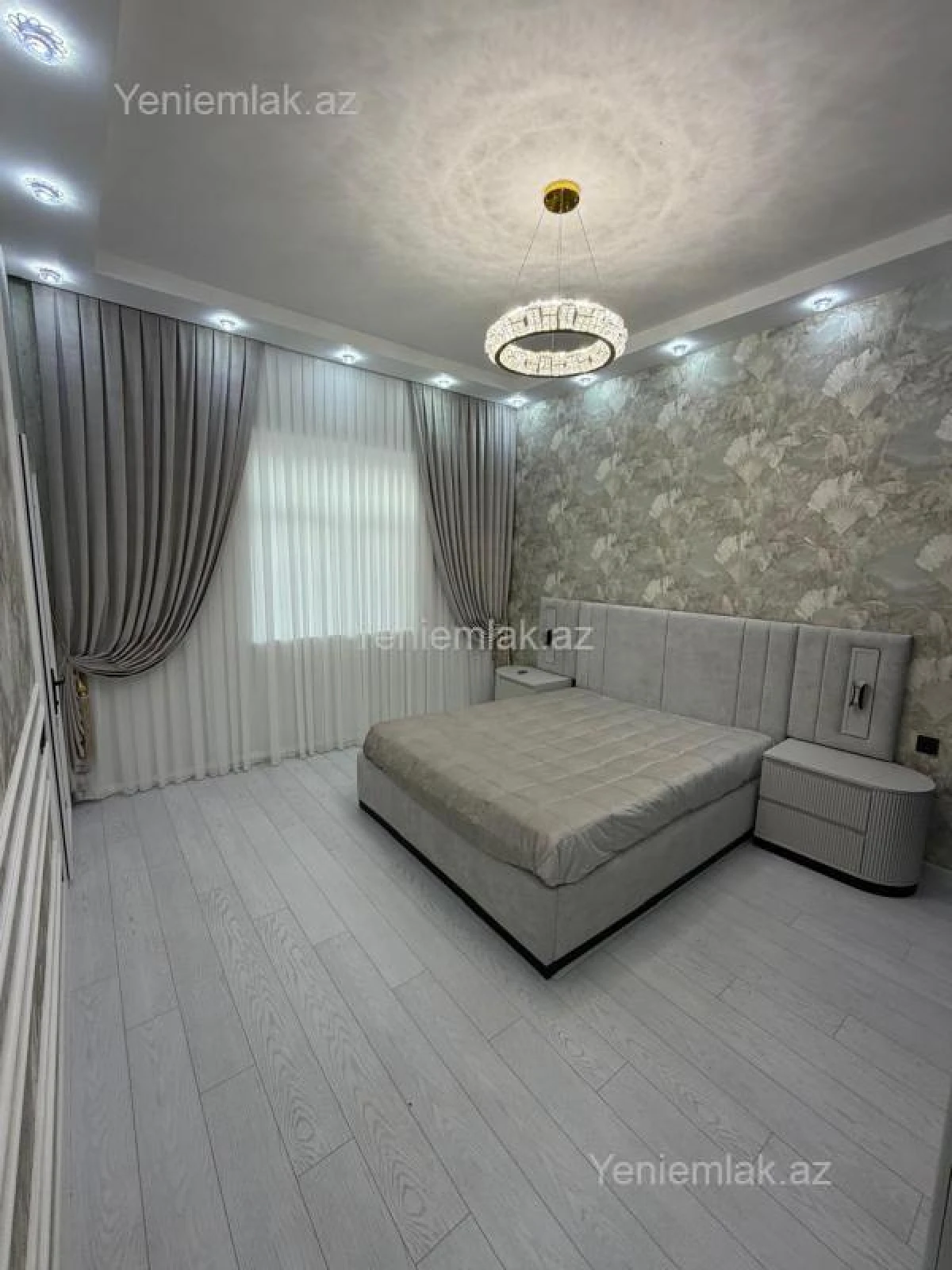 Satılır 4 otaqlı həyət evi 240 m²