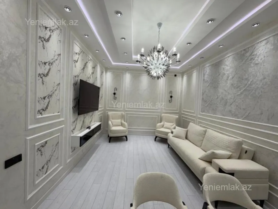 Satılır 4 otaqlı həyət evi 240 m²