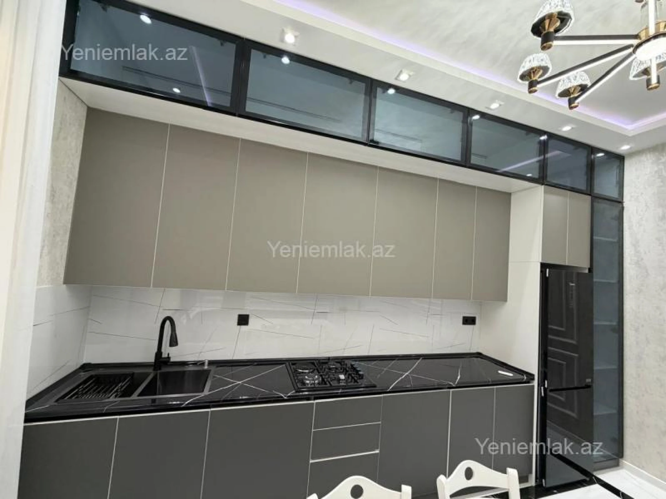 Satılır 4 otaqlı həyət evi 240 m²