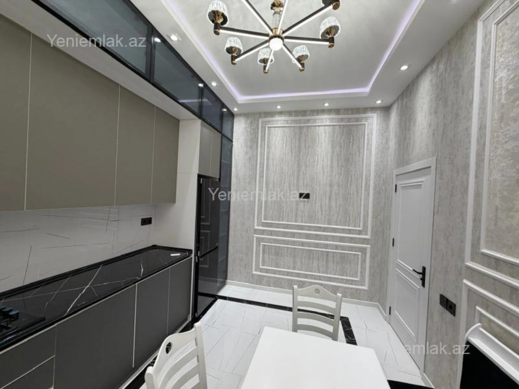Satılır 4 otaqlı həyət evi 240 m²