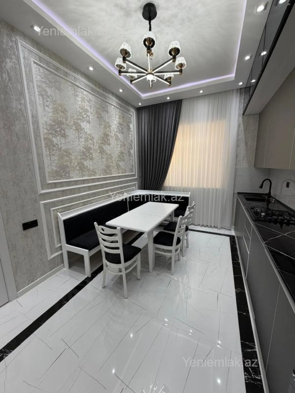 Satılır 4 otaqlı həyət evi 240 m²