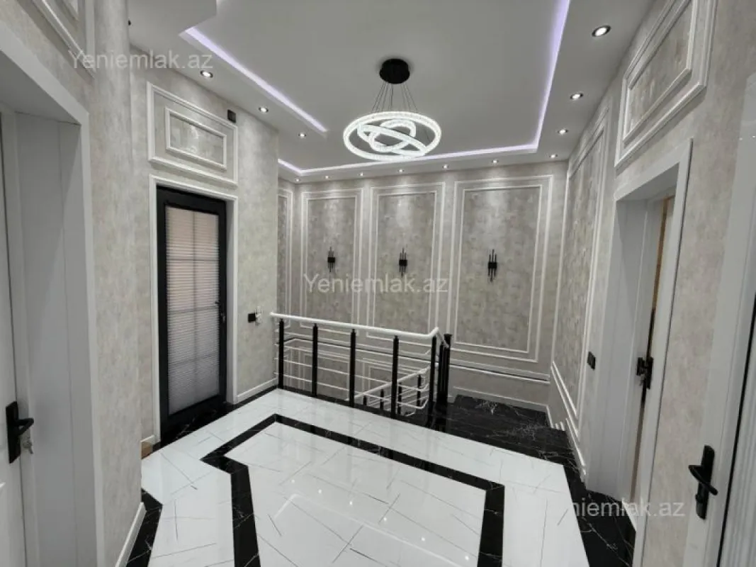 Satılır 4 otaqlı həyət evi 240 m²