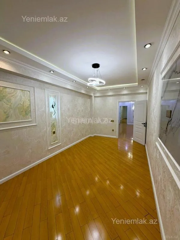 Satılır 3 otaqlı yeni tikili 155 m²