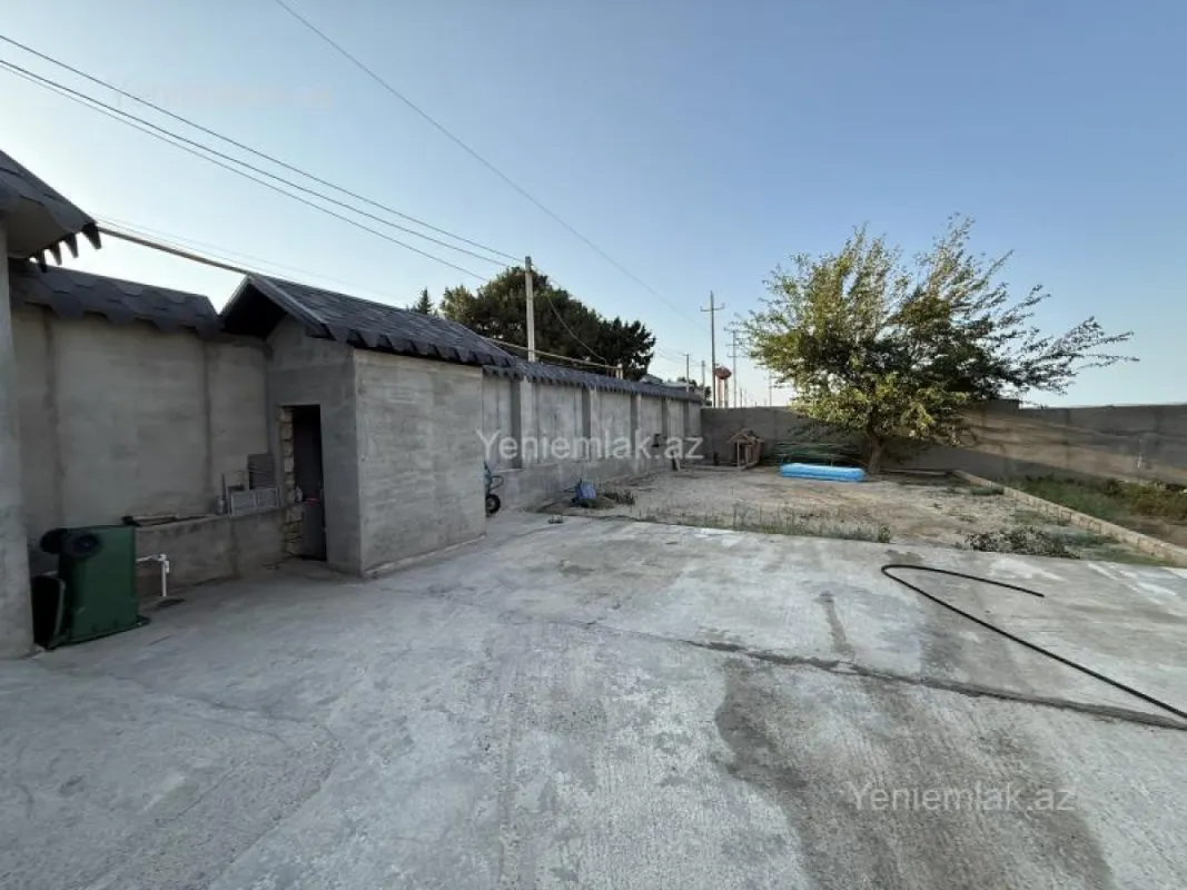 Satılır 6 otaqlı həyət evi 350 m²
