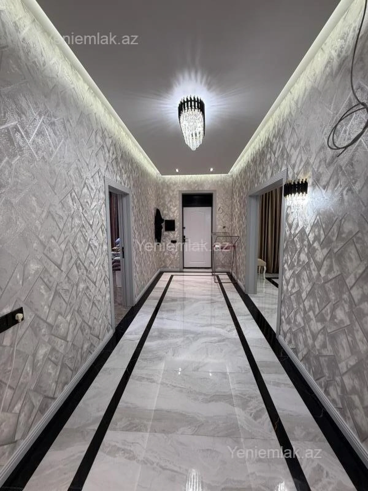 Satılır 6 otaqlı həyət evi 350 m²